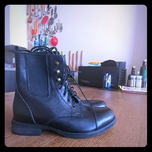 NWOT LF Black Leather Commando Fancy Boot